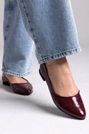 Μπαλαρίνες μυτερές λουστρίνι Estil - Μπορντό - thefashionproject.gr - Estil