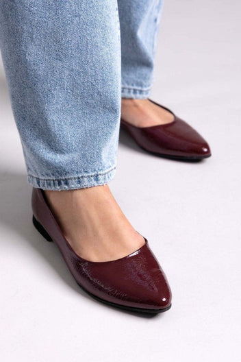 Μπαλαρίνες μυτερές λουστρίνι Estil - Μπορντό - thefashionproject.gr - Estil