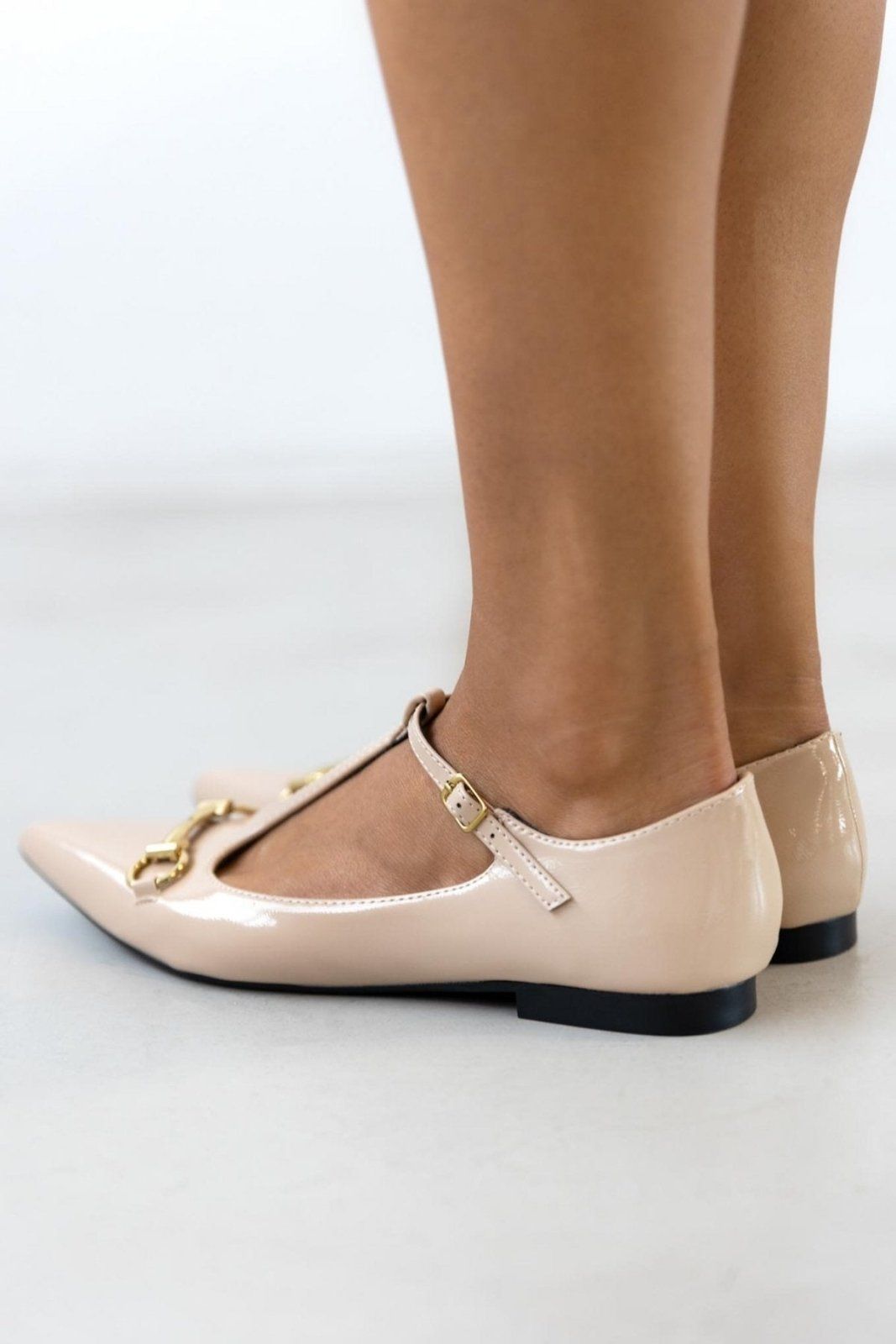 Μπαλαρίνες μυτερές λουστρίνι - Μπεζ - thefashionproject.gr - Bellamica