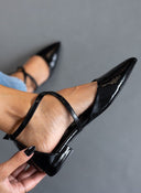 Μπαλαρίνες μυτερές με crossover λουράκια TFP - Μαύρο - thefashionproject.gr - TFP