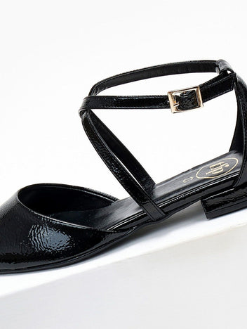 Μπαλαρίνες μυτερές με crossover λουράκια TFP - Μαύρο - thefashionproject.gr - TFP