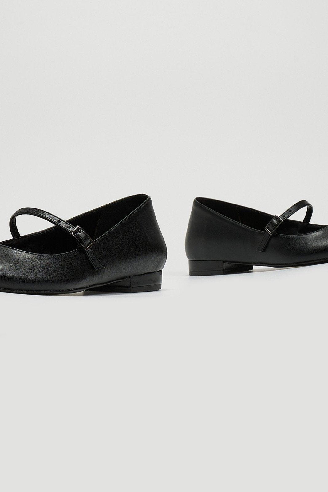 Μπαλαρίνες μυτερές με μπαρέτα TFP - Μαύρο - thefashionproject.gr - TFP