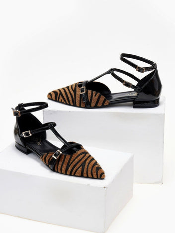 Μπαλαρίνες μυτερές με ponyskin TFP - Μαύρο/Μπεζ - thefashionproject.gr - TFP
