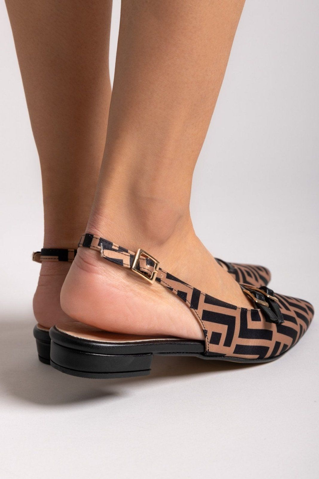 Μπαλαρίνες μυτερές με print TFP - Καφέ - thefashionproject.gr - TFP