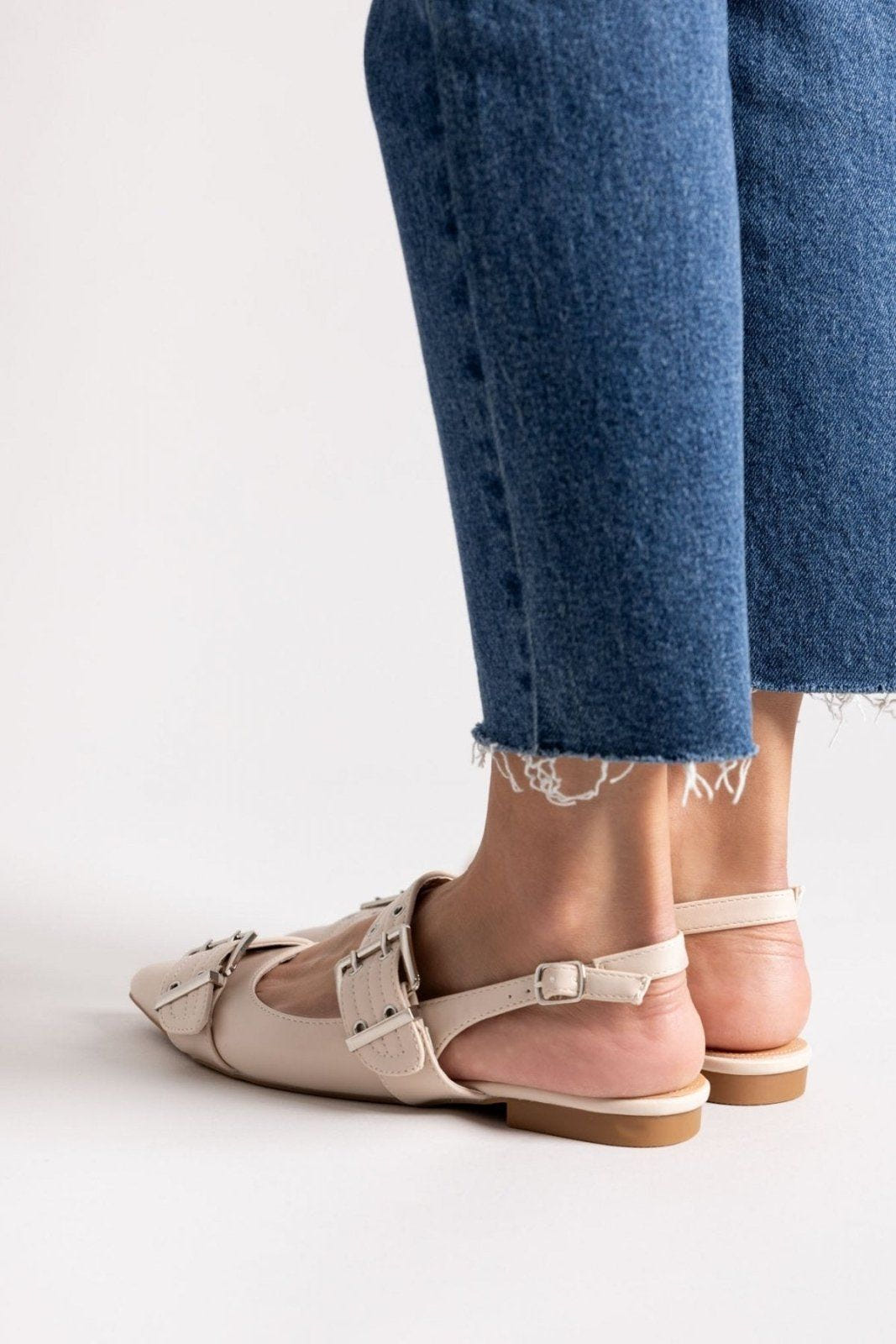 Μπαλαρίνες μυτερές με τοκάδες - Μπεζ - thefashionproject.gr - Ideal shoes