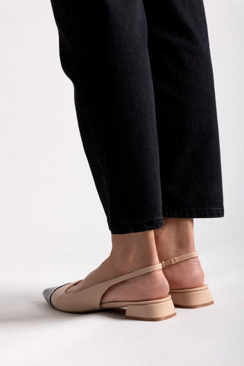 Μπαλαρίνες μυτερές slingback - Μπεζ/Μαύρο - thefashionproject.gr - BOTEGGA 22