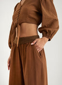 Μπλούζα crop με κουμπιά και δέσιμο - Καφέ - thefashionproject.gr - The Fashion Project