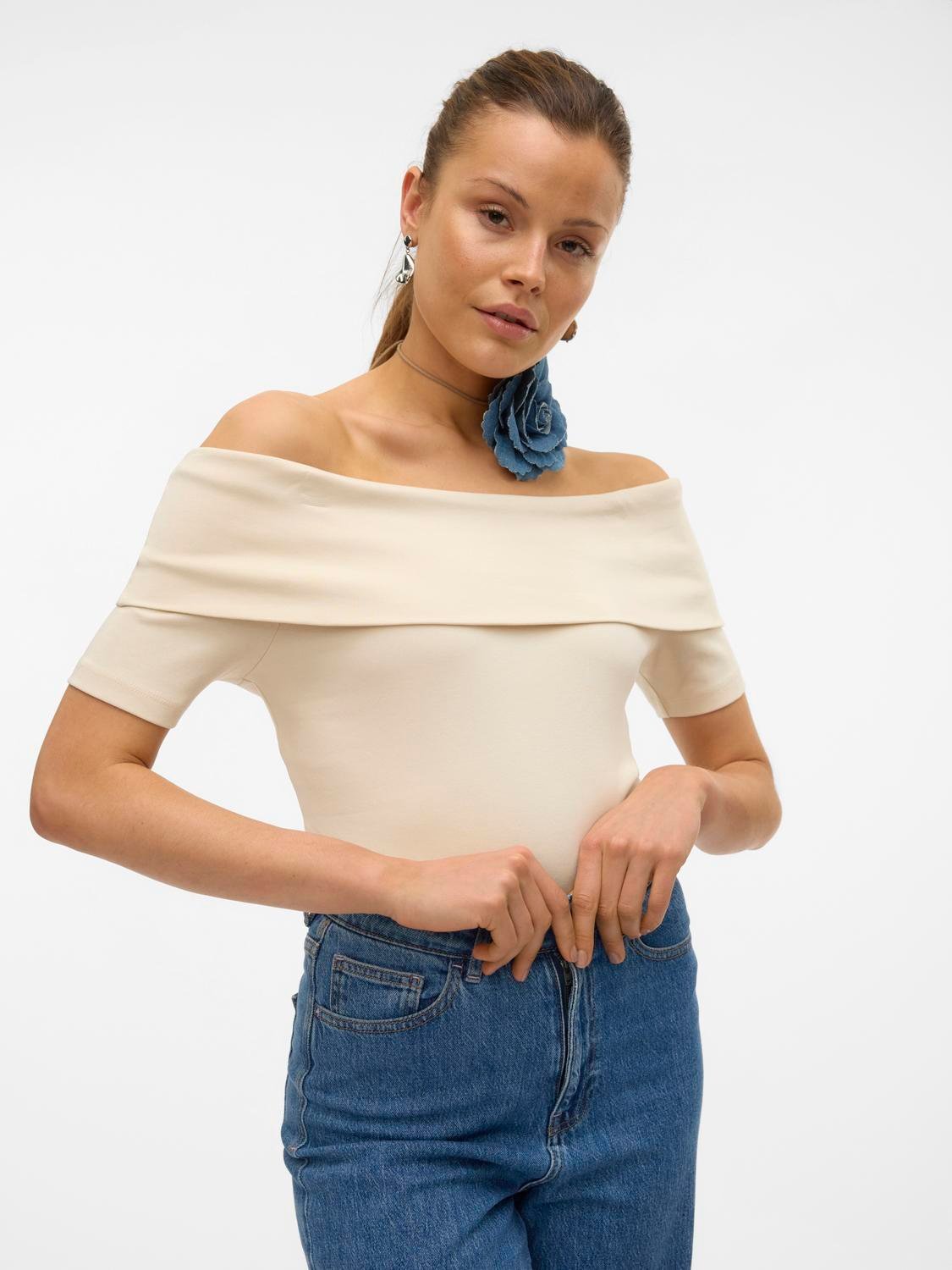 Μπλούζα με ανοιχτούς ώμους AWARE 10304834 - Μπεζ - thefashionproject.gr - AWARE by VERO MODA
