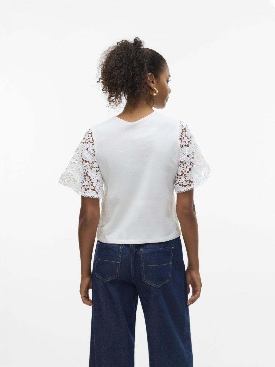 Μπλούζα με δαντέλα στα μανίκια Vero Moda 10329679 - Λευκό - thefashionproject.gr - VERO MODA