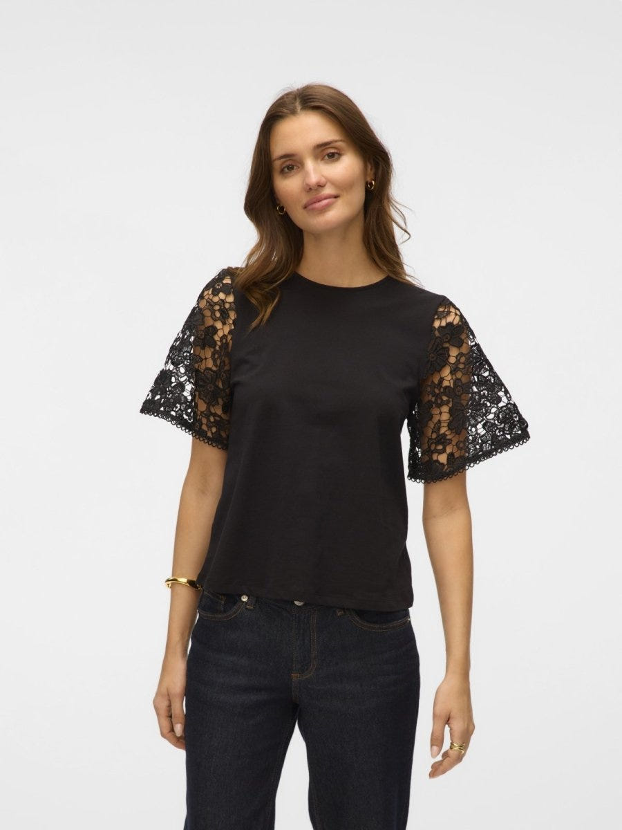 Μπλούζα με δαντέλα στα μανίκια Vero Moda 10329679 - Μαύρο - thefashionproject.gr - VERO MODA - 24102002003