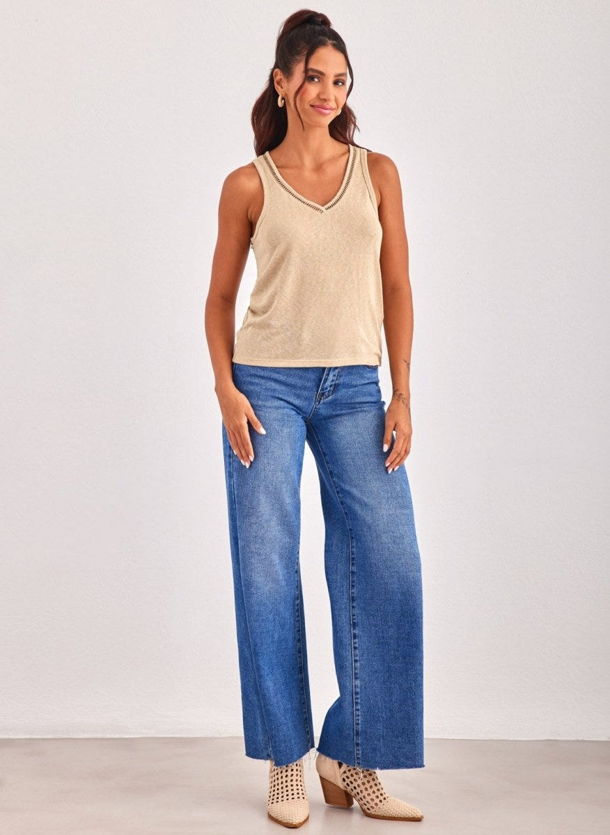 Μπλούζα με v cut ONLY 15320076 - Μπεζ - thefashionproject.gr - ONLY