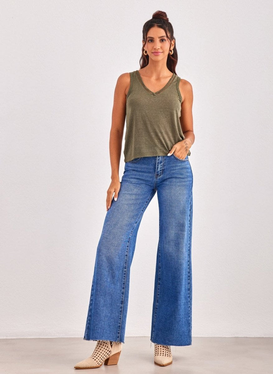 Μπλούζα με v cut ONLY 15320076 - Χακί - thefashionproject.gr - ONLY