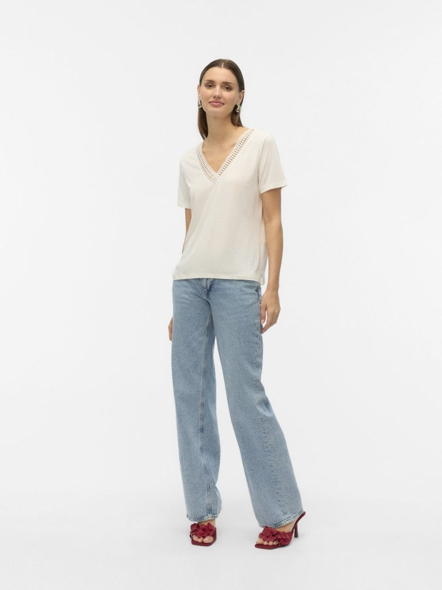 Μπλούζα v cut με σχέδιο Vero Moda 10329687 - Λευκό - thefashionproject.gr - VERO MODA