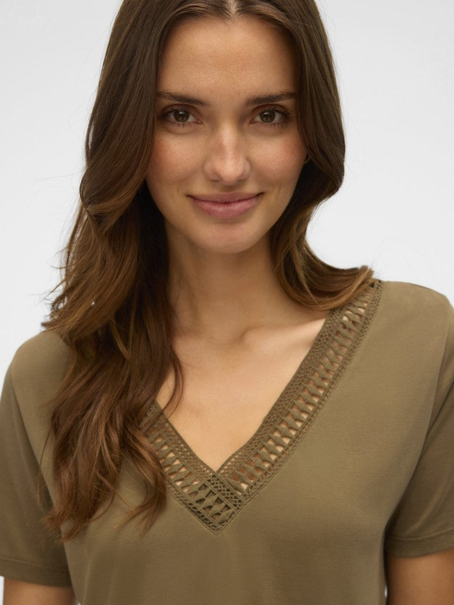 Μπλούζα v cut με σχέδιο Vero Moda 10329687 - Τάουπε - thefashionproject.gr - VERO MODA