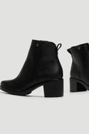 Μποτάκια αστραγάλου με τακούνι - Μαύρο - thefashionproject.gr - La Coquette