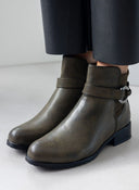 Μποτάκια αστραγάλου με ζωνάκι Erynn - Λαδί - thefashionproject.gr - ERYNN