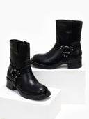 Μποτάκια biker με μεταλλικό στοιχείο - Μαύρο - thefashionproject.gr - The Fashion Project