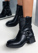 Μποτάκια biker με μεταλλικό στοιχείο - Μαύρο - thefashionproject.gr - The Fashion Project