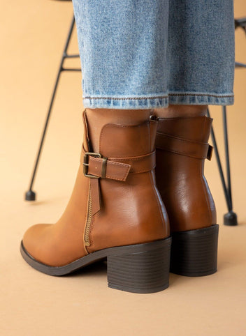 Μποτάκια casual με εξωτερικό φερμουάρ - Ταμπά - thefashionproject.gr - MIRA & MAX