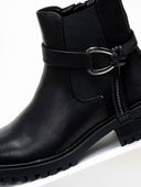 Μποτάκια casual με μεταλλικό στοιχείο ERYNN - Μαύρο - thefashionproject.gr - ERYNN