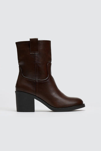 Μποτάκια casual με τακούνι - Καφέ - thefashionproject.gr - MARQUIIZ
