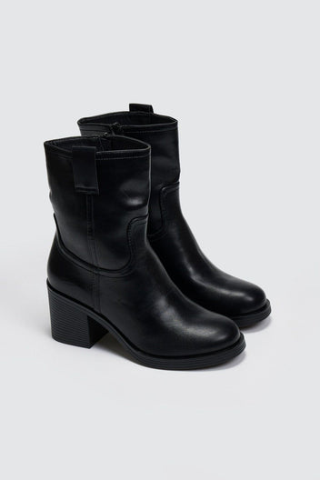 Μποτάκια casual με τακούνι - Μαύρο - thefashionproject.gr - MARQUIIZ