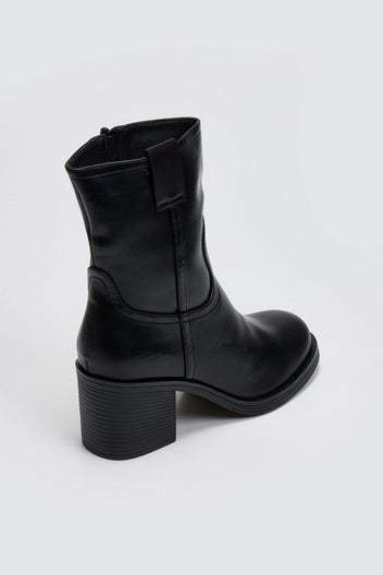 Μποτάκια casual με τακούνι - Μαύρο - thefashionproject.gr - MARQUIIZ