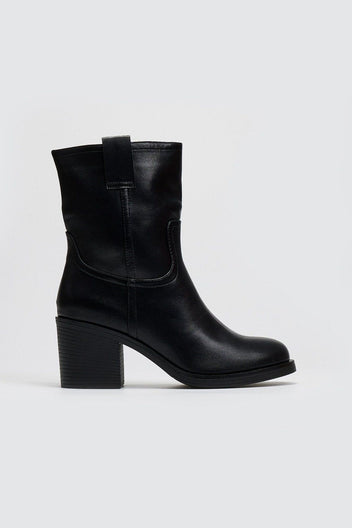 Μποτάκια casual με τακούνι - Μαύρο - thefashionproject.gr - MARQUIIZ
