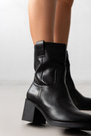Μποτάκια casual με τακούνι - Μαύρο - thefashionproject.gr - MARQUIIZ