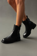 Μποτάκια chelsea με αγκράφα - Μαύρο - thefashionproject.gr - La Coquette