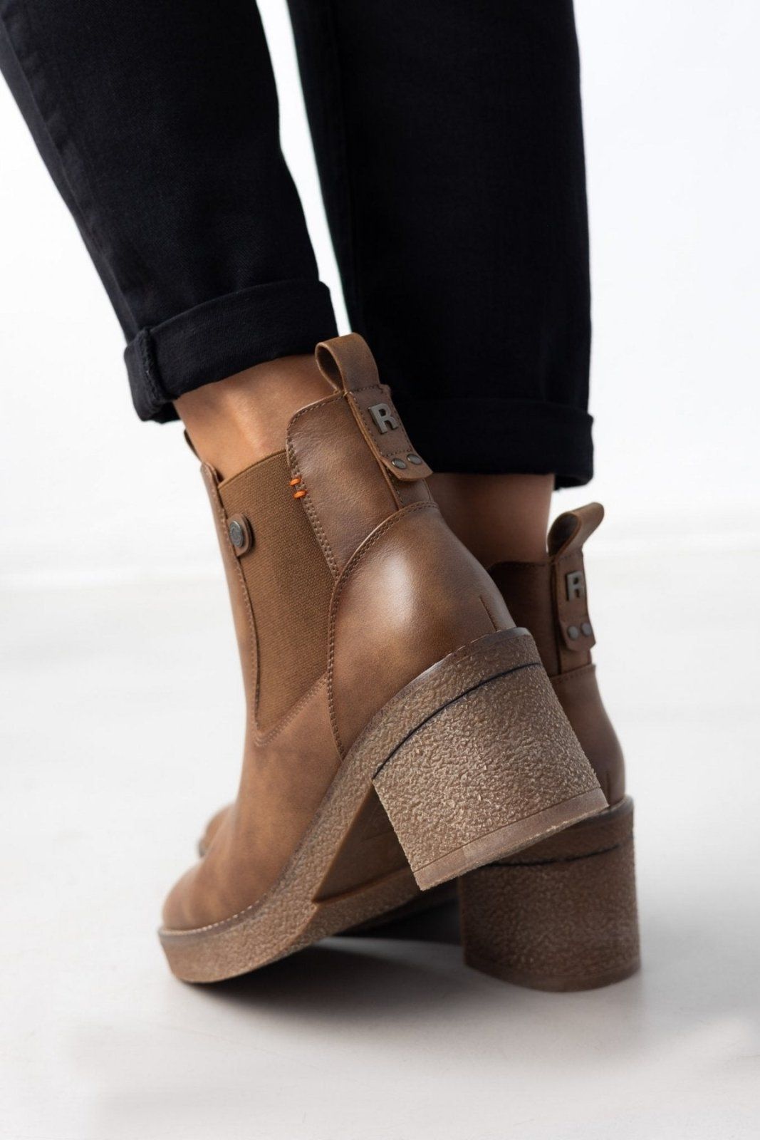 Μποτάκια chelsea με τακούνι Refresh 172008 - Τάουπε - thefashionproject.gr - Refresh