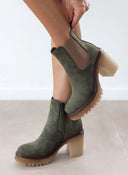 Μποτάκια chelsea suede με κρεπ τακούνι ERYNN - Χακί - thefashionproject.gr - ERYNN