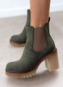 Μποτάκια chelsea suede με κρεπ τακούνι ERYNN - Χακί - thefashionproject.gr - ERYNN