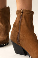 Μποτάκια cowboy suede με τρουκς CORINA - Ταμπά - thefashionproject.gr - CORINA