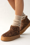 Μποτάκια κοντά με animal print και συνθετική γούνα ERYNN - Leopard - thefashionproject.gr - ERYNN