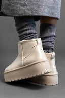 Μποτάκια κοντά με γούνα και ψηλή σόλα ERYNN