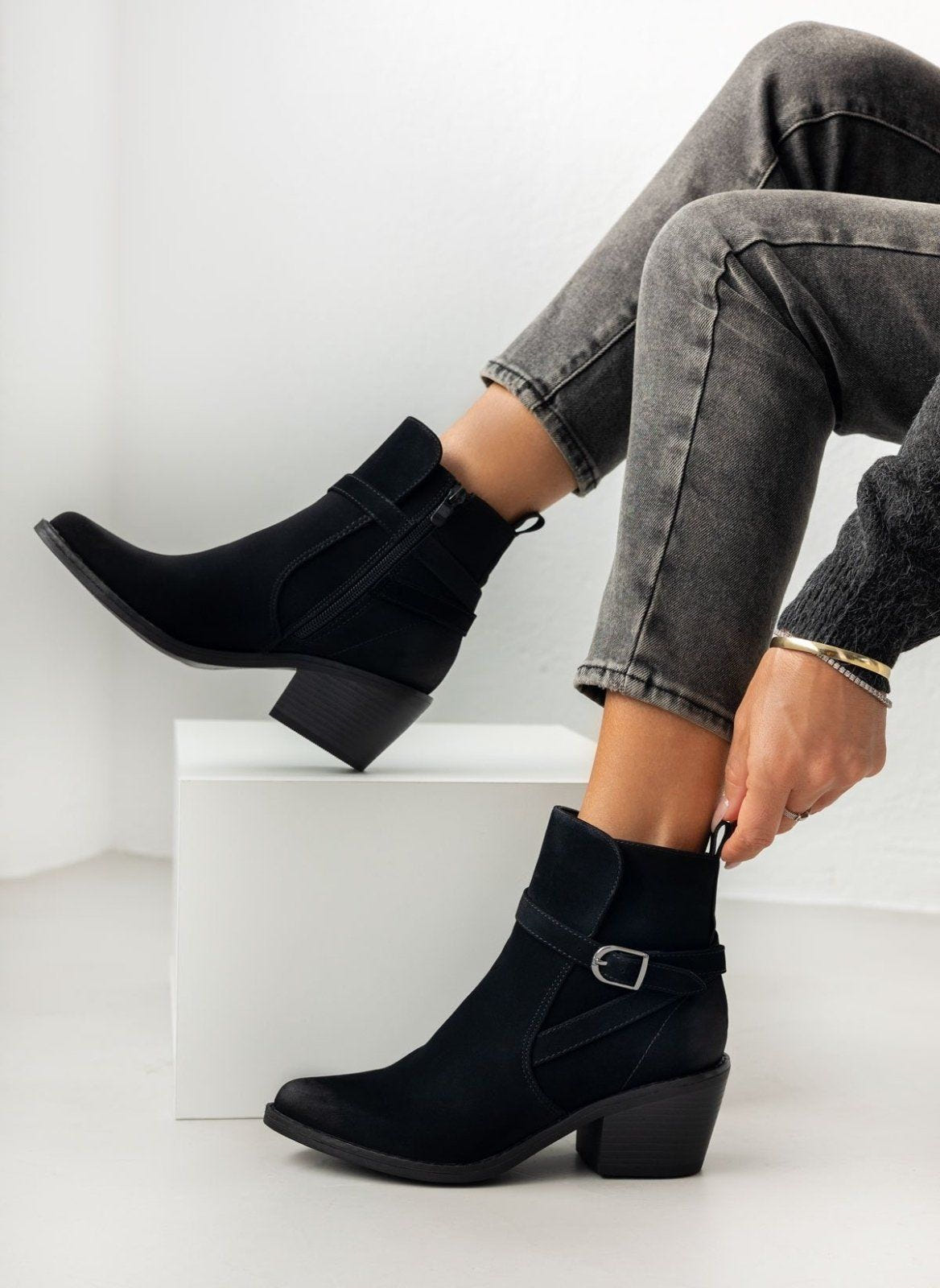 Μποτάκια με ξύλινο τακούνι Erynn - Μαύρο - thefashionproject.gr - ERYNN