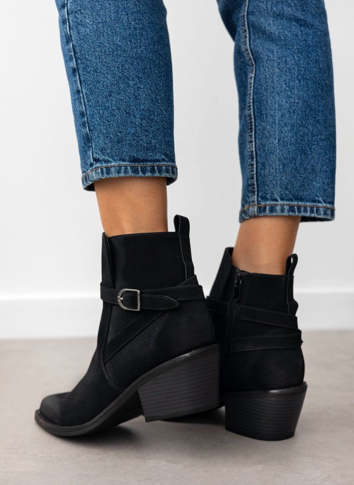 Μποτάκια με ξύλινο τακούνι Erynn - Μαύρο - thefashionproject.gr - ERYNN