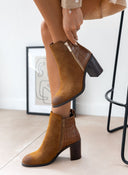 Μποτάκια suede με ανάγλυφο pattern Erynn - Κάμελ - thefashionproject.gr - ERYNN
