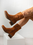 Μποτάκια suede με εξωτερική ραφή - Ταμπά - thefashionproject.gr - MIRA & MAX