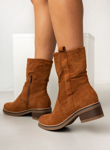 Μποτάκια suede με εξωτερική ραφή - Ταμπά - thefashionproject.gr - MIRA & MAX