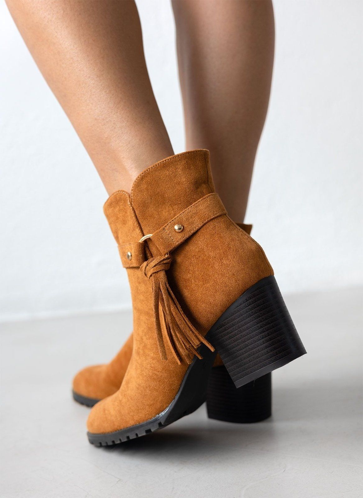 Μποτάκια suede με ζωνάκι και κρόσσια - Κάμελ - thefashionproject.gr - The Fashion Project
