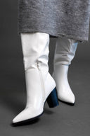 Μπότες μυτερές με χοντρό τακούνι - Λευκό - thefashionproject.gr - Ideal shoes