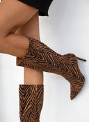 Μπότες μυτερές suede με λεπτό τακούνι - Καφέ - thefashionproject.gr - The Fashion Project