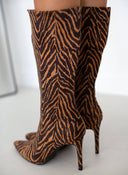 Μπότες μυτερές suede με λεπτό τακούνι - Καφέ - thefashionproject.gr - The Fashion Project
