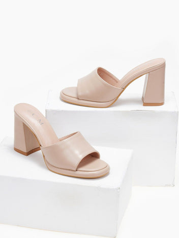 Mules ανοιχτά με φάσα - Nude - thefashionproject.gr - CM Paris
