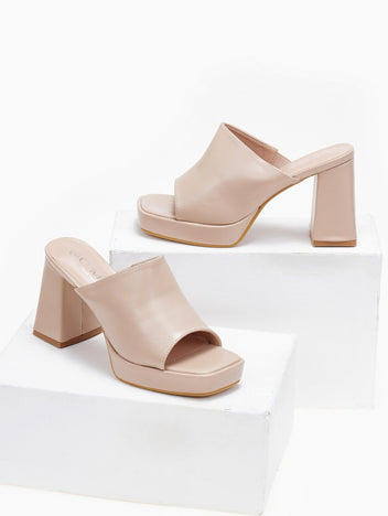 Mules ανοιχτά με φιάπα - Nude - thefashionproject.gr - CM Paris