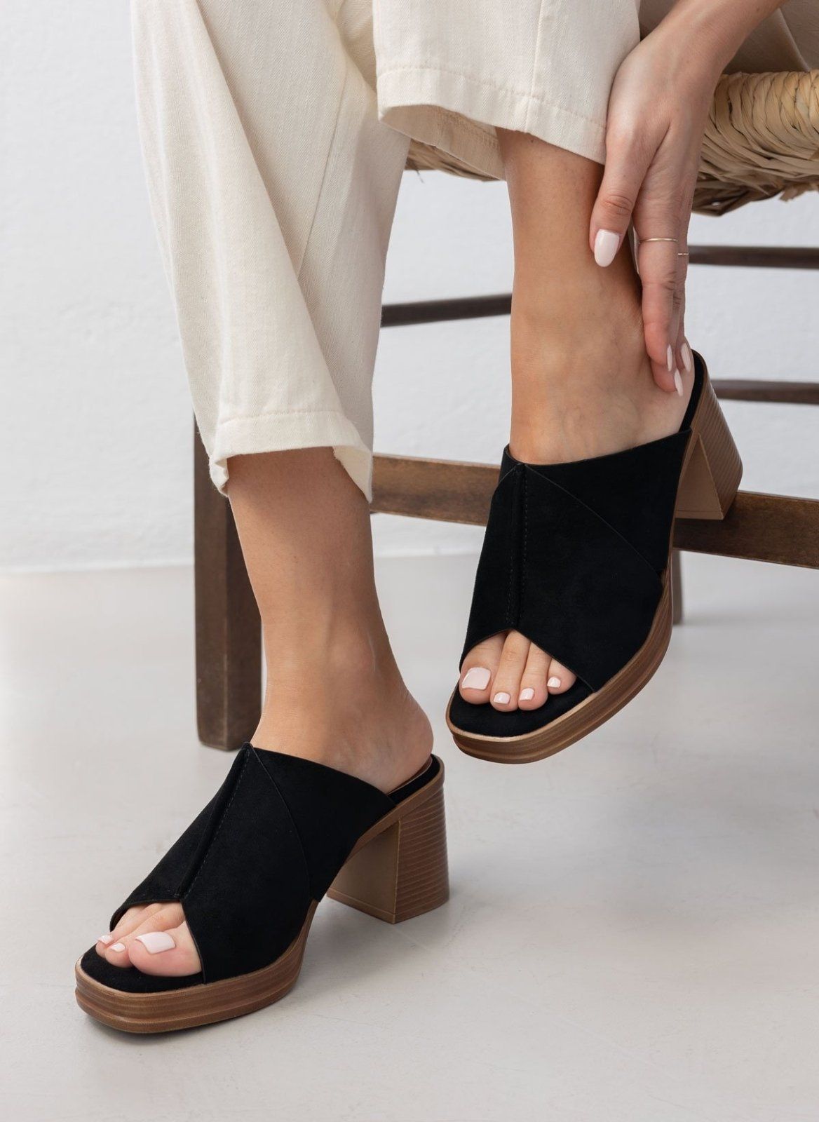 Mules ανοιχτά suede ERYNN - Μαύρο - thefashionproject.gr - ERYNN