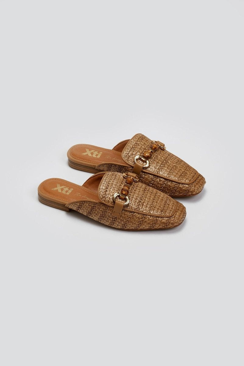 Mules από ψάθα Xti 143803 - Τάουπε - thefashionproject.gr - Xti Footwear