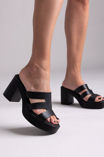 Mules δερμάτινα με ανοίγματα Estil - Μαύρο - thefashionproject.gr - Estil